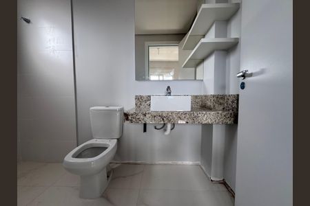 Apartamento para alugar com 93m², 2 quartos e 1 vaga Apartamento para alugar com 93m², 2 quartos e 1 vagaBanheiro da Suíte