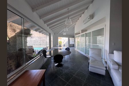 Apartamento para alugar com 104m², 2 quartos e 2 vagas Apartamento para alugar com 104m², 2 quartos e 2 vagasÁrea comum