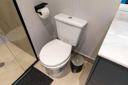 Studio para alugar com 25m², 1 quarto e sem vaga Studio para alugar com 25m², 1 quarto e sem vagaBanheiro Social