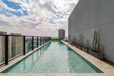 Apartamento à venda com 94m², 3 quartos e 2 vagas Apartamento à venda com 94m², 3 quartos e 2 vagasÁrea comum - Piscina