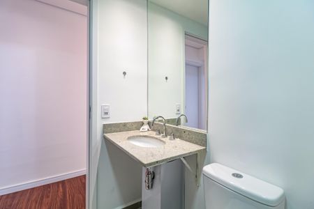 Apartamento à venda com 94m², 3 quartos e 2 vagas Apartamento à venda com 94m², 3 quartos e 2 vagasBanheiro social