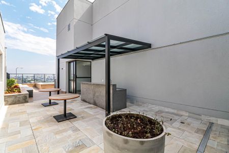 Apartamento à venda com 94m², 3 quartos e 2 vagas Apartamento à venda com 94m², 3 quartos e 2 vagasÁrea comum - Piscina