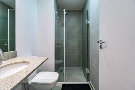 Apartamento à venda com 94m², 3 quartos e 2 vagas Apartamento à venda com 94m², 3 quartos e 2 vagasBanheiro social