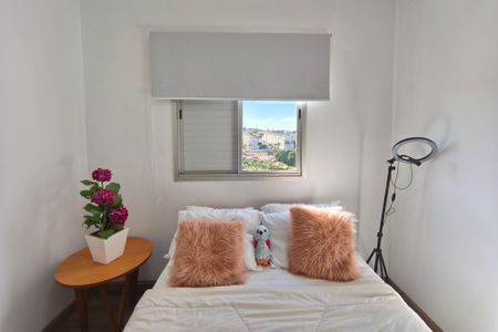 Apartamento à venda com 70m², 3 quartos e 1 vagaQuarto 2