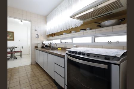 Apartamento para alugar com 143m², 2 quartos e 2 vagasCozinha