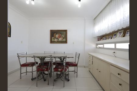 Apartamento para alugar com 143m², 2 quartos e 2 vagasCopa