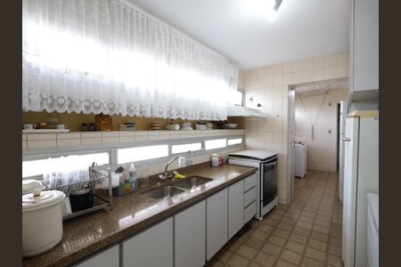 Apartamento para alugar com 143m², 2 quartos e 2 vagasCozinha