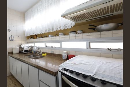 Apartamento para alugar com 143m², 2 quartos e 2 vagasCozinha