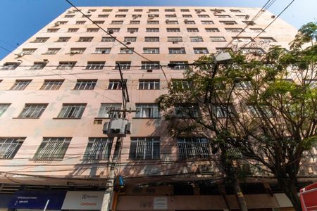 Apartamento à venda com 80m², 2 quartos e sem vaga Apartamento à venda com 80m², 2 quartos e sem vagaFachada