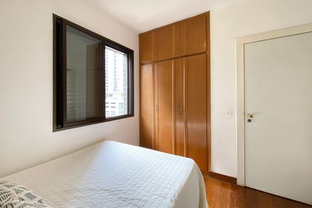 Apartamento à venda com 95m², 3 quartos e 2 vagas Apartamento à venda com 95m², 3 quartos e 2 vagasQuarto 1