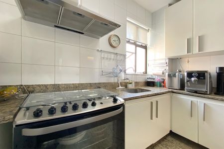 Apartamento à venda com 95m², 3 quartos e 2 vagas Apartamento à venda com 95m², 3 quartos e 2 vagasCozinha
