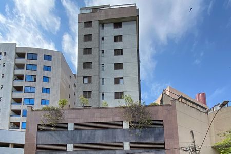 Apartamento à venda com 95m², 3 quartos e 2 vagas Apartamento à venda com 95m², 3 quartos e 2 vagasFachada