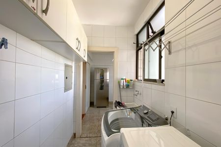 Apartamento à venda com 95m², 3 quartos e 2 vagas Apartamento à venda com 95m², 3 quartos e 2 vagasÁrea de Serviço