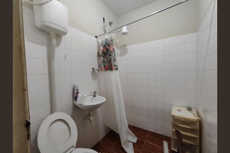 Casa à venda com 180m², 3 quartos e 2 vagasBanheiro de Serviço