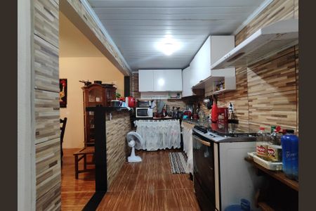 Casa à venda com 180m², 3 quartos e 2 vagasCozinha