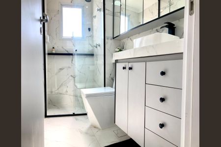 Apartamento à venda com 66m², 2 quartos e 2 vagasBanheiro 1