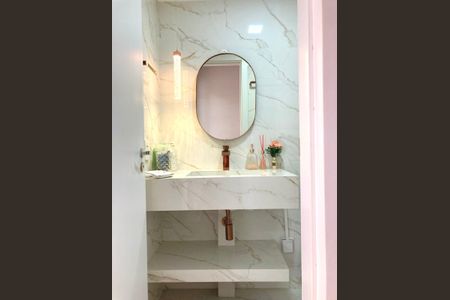 Apartamento à venda com 66m², 2 quartos e 2 vagasBanheiro 2