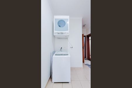 Casa de condomínio à venda com 250m², 3 quartos e 2 vagasLavanderia