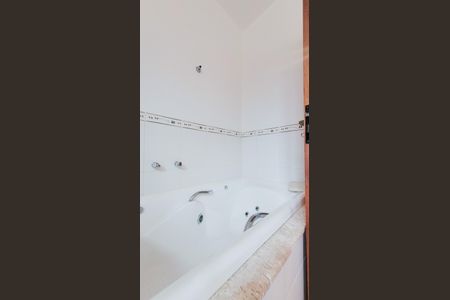 Casa de condomínio à venda com 250m², 3 quartos e 2 vagasBanheiro da Suíte Master