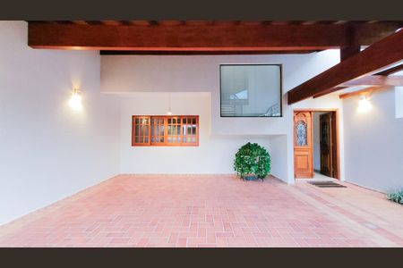 Casa de condomínio à venda com 250m², 3 quartos e 2 vagasGaragem