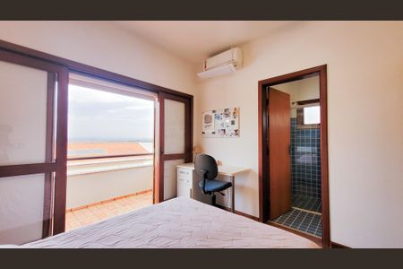 Casa de condomínio à venda com 250m², 3 quartos e 2 vagasSuíte 1