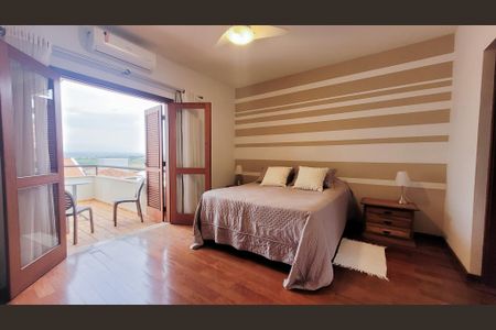 Casa de condomínio à venda com 250m², 3 quartos e 2 vagasSuíte Master