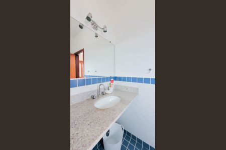 Casa de condomínio à venda com 250m², 3 quartos e 2 vagasBanheiro da Suíte 1