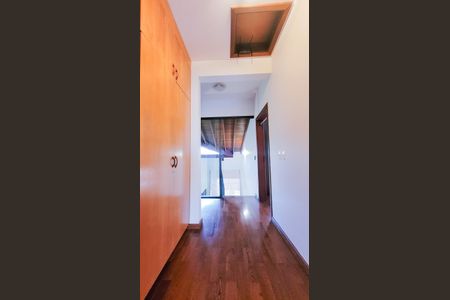 Casa de condomínio à venda com 250m², 3 quartos e 2 vagasCorrredor dos Quartos