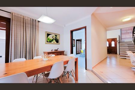 Casa de condomínio à venda com 250m², 3 quartos e 2 vagasSala de Jantar