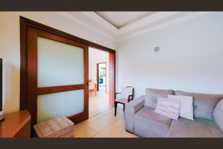 Casa de condomínio à venda com 250m², 3 quartos e 2 vagasSala de Tv