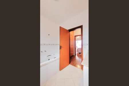 Casa de condomínio à venda com 250m², 3 quartos e 2 vagasBanheiro da Suíte Master