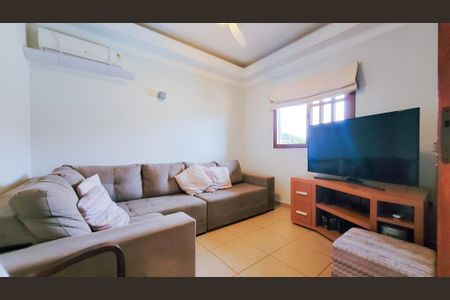 Casa de condomínio à venda com 250m², 3 quartos e 2 vagasSala de Tv