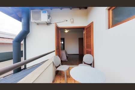 Casa de condomínio à venda com 250m², 3 quartos e 2 vagasVaranda da Suíte Master