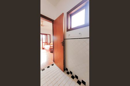 Casa de condomínio à venda com 250m², 3 quartos e 2 vagasBanheiro da Suíte 2