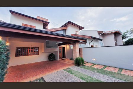 Casa de condomínio à venda com 250m², 3 quartos e 2 vagasGaragem