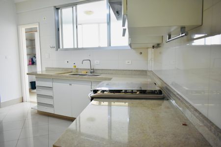 Apartamento à venda com 180m², 3 quartos e 1 vaga Apartamento à venda com 180m², 3 quartos e 1 vagaCozinha