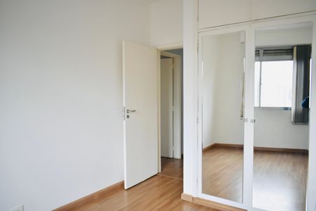 Apartamento à venda com 180m², 3 quartos e 1 vaga Apartamento à venda com 180m², 3 quartos e 1 vagaQuarto