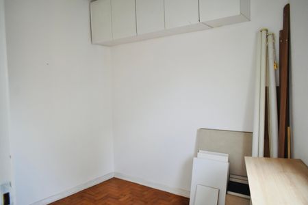 Apartamento à venda com 180m², 3 quartos e 1 vaga Apartamento à venda com 180m², 3 quartos e 1 vagaQuarto de Serviço