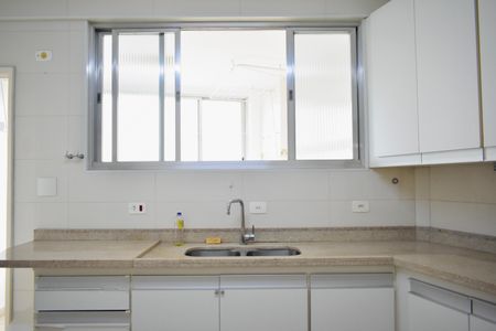 Apartamento à venda com 180m², 3 quartos e 1 vaga Apartamento à venda com 180m², 3 quartos e 1 vagaCozinha