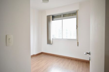 Apartamento à venda com 180m², 3 quartos e 1 vaga Apartamento à venda com 180m², 3 quartos e 1 vagaQuarto