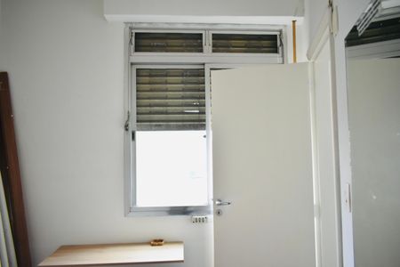 Apartamento à venda com 180m², 3 quartos e 1 vaga Apartamento à venda com 180m², 3 quartos e 1 vagaQuarto de Serviço
