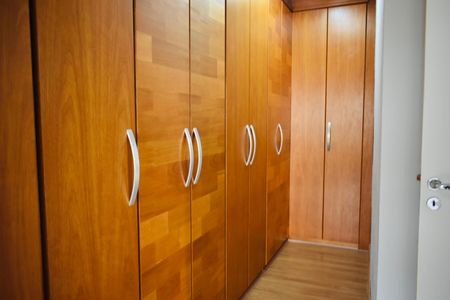 Apartamento à venda com 180m², 3 quartos e 1 vaga Apartamento à venda com 180m², 3 quartos e 1 vagaSuíte 2