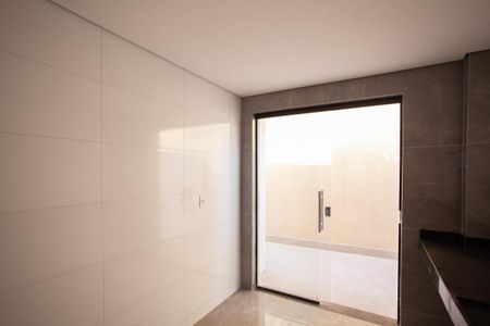 Apartamento à venda com 99m², 3 quartos e 2 vagasCozinha