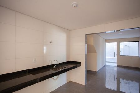 Apartamento à venda com 99m², 3 quartos e 2 vagasCozinha