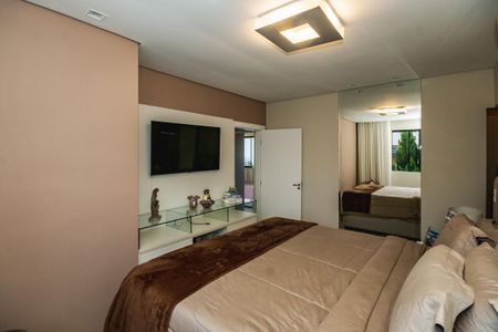 Casa à venda com 435m², 3 quartos e 3 vagasSuíte