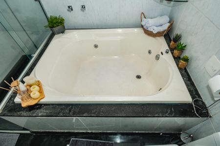 Casa à venda com 435m², 3 quartos e 3 vagasBanheiro da Suíte