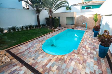 Casa à venda com 435m², 3 quartos e 3 vagasÁrea Externa