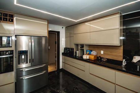 Casa à venda com 435m², 3 quartos e 3 vagasCozinha