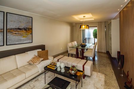 Casa à venda com 435m², 3 quartos e 3 vagasSala