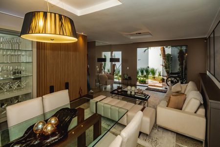 Casa à venda com 3 quartos, 435m² em Castelo, Belo Horizonte